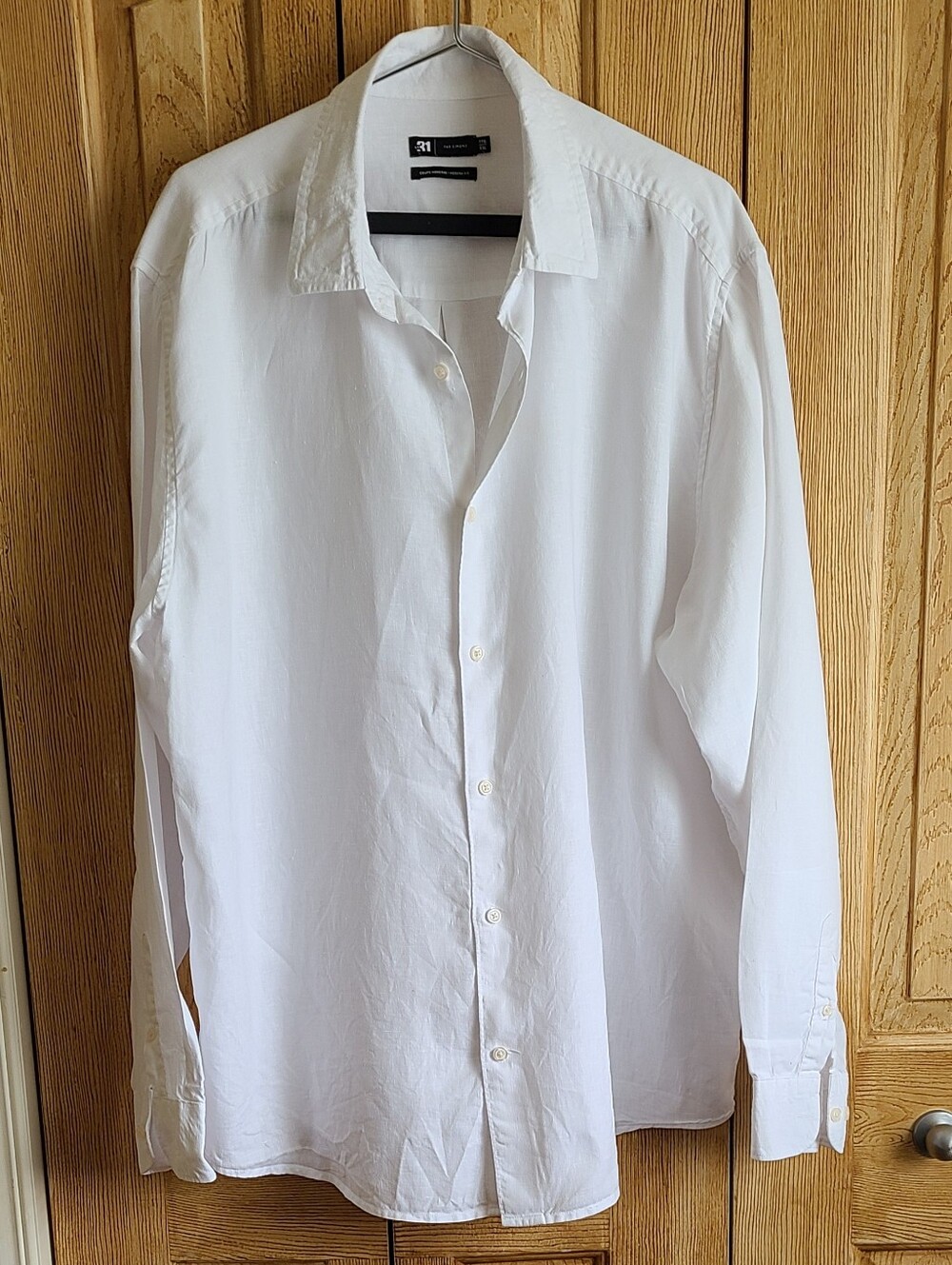 Men's White Long-Sleeve Linnen Shirt - Classic Button Front